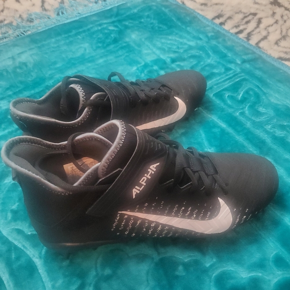 Nike football shoes - Picture 4 of 7